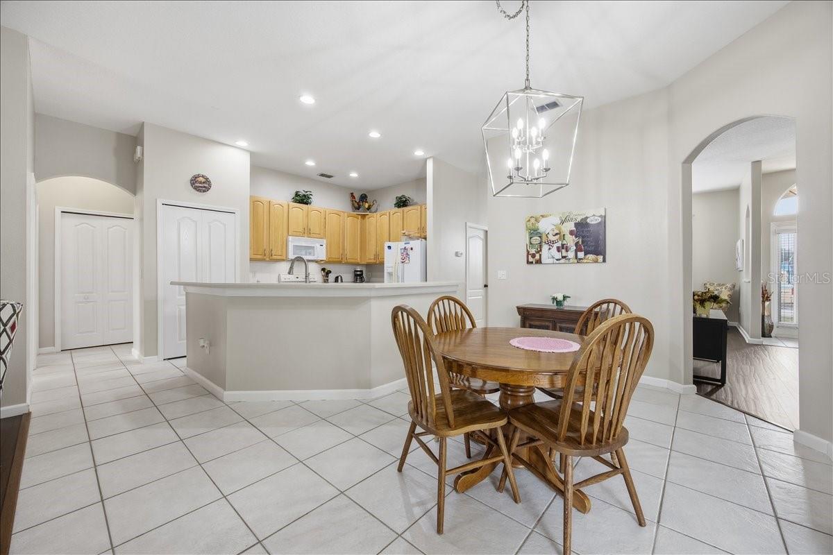 Image 12 of 28 For 722 Brighton Drive