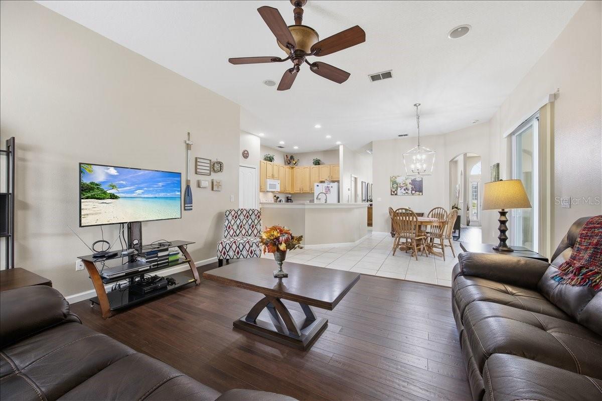 Image 18 of 28 For 722 Brighton Drive