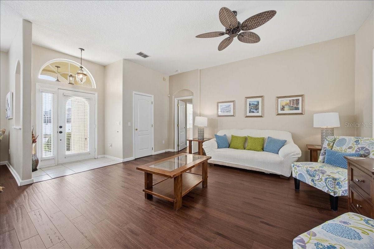 Image 5 of 28 For 722 Brighton Drive