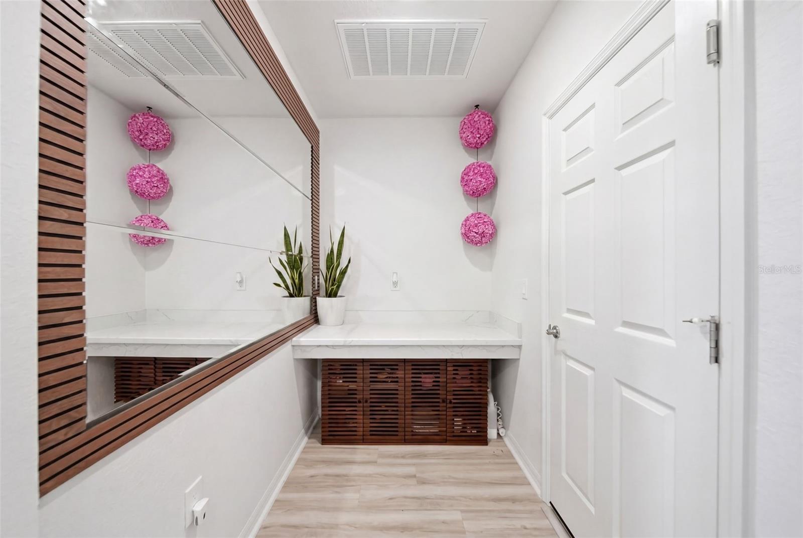 Image 4 of 23 For 1862 Daystar Drive