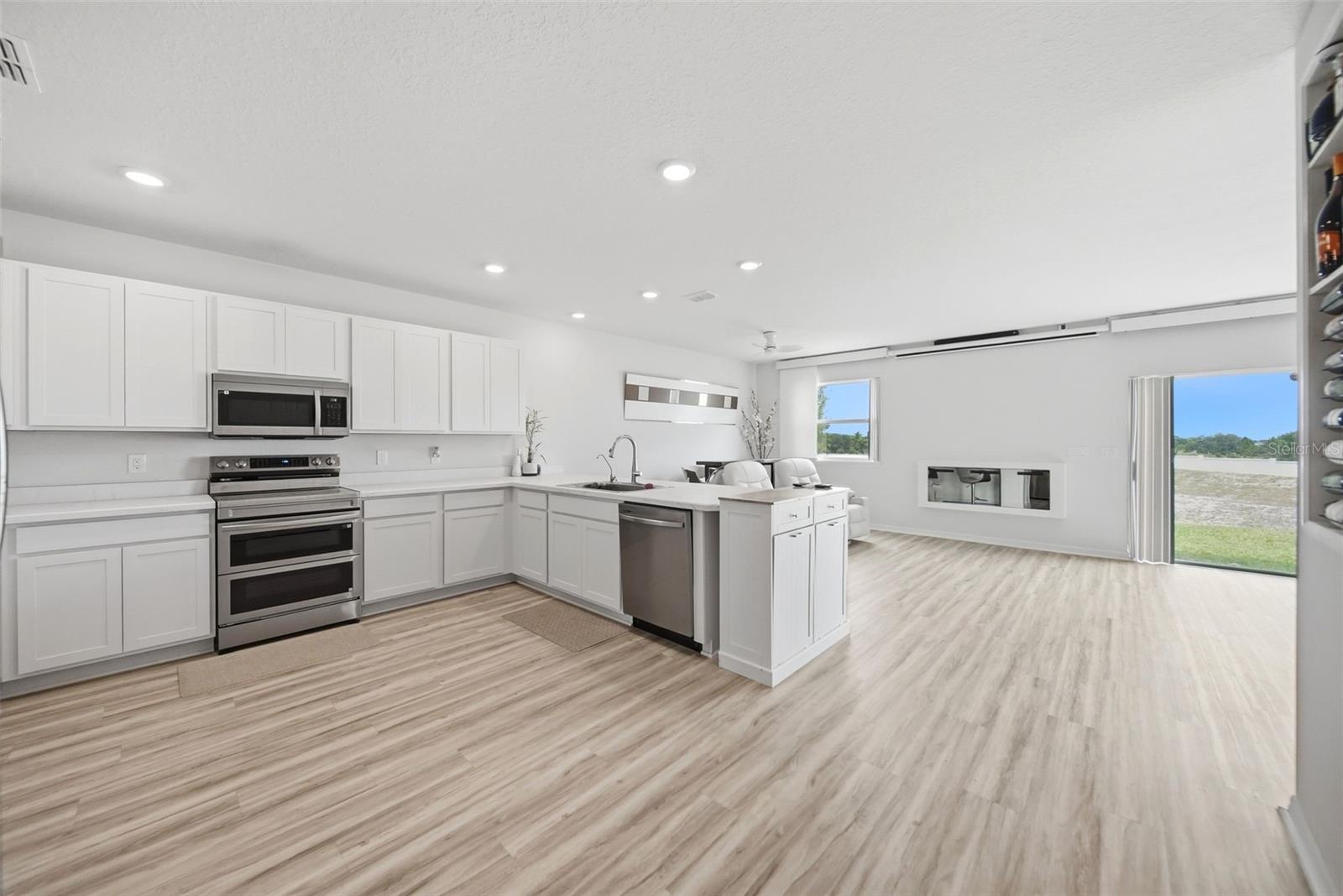 Image 8 of 23 For 1862 Daystar Drive