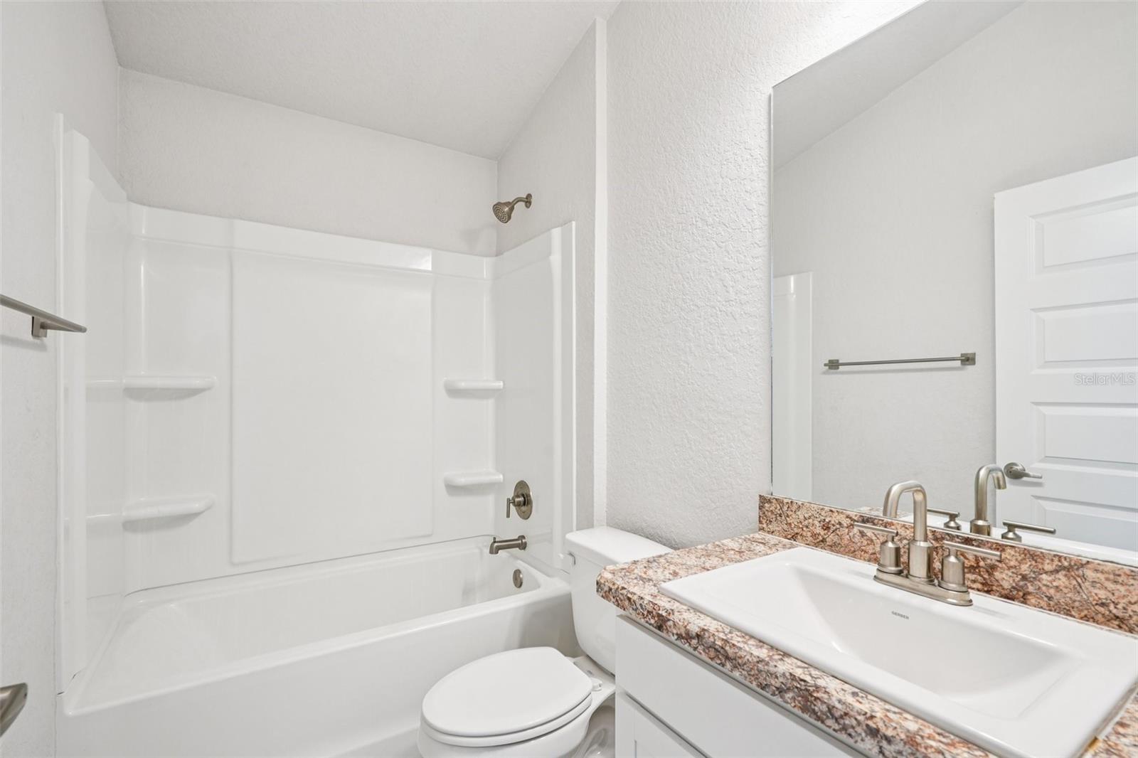 Image 19 of 27 For 4588 25th Loop