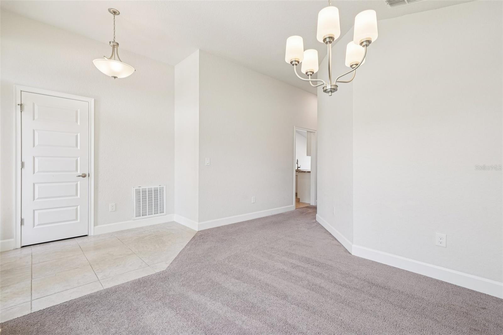 Image 5 of 27 For 4588 25th Loop