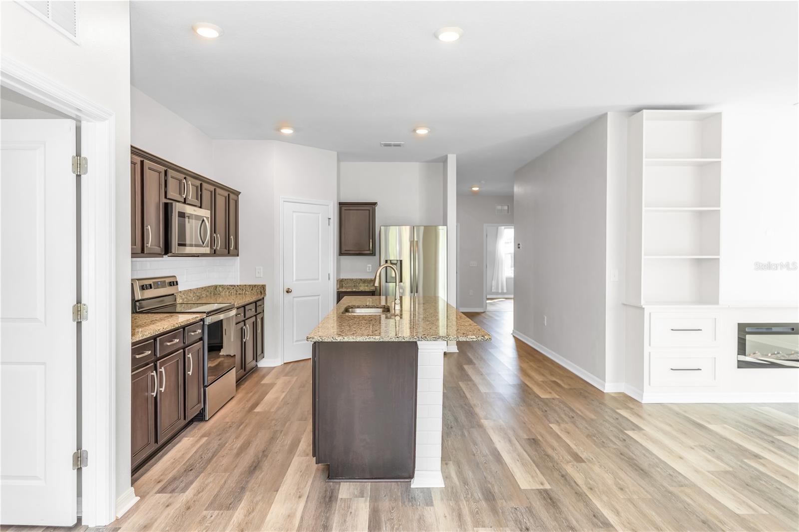 Image 6 of 31 For 2855 Neverland Drive