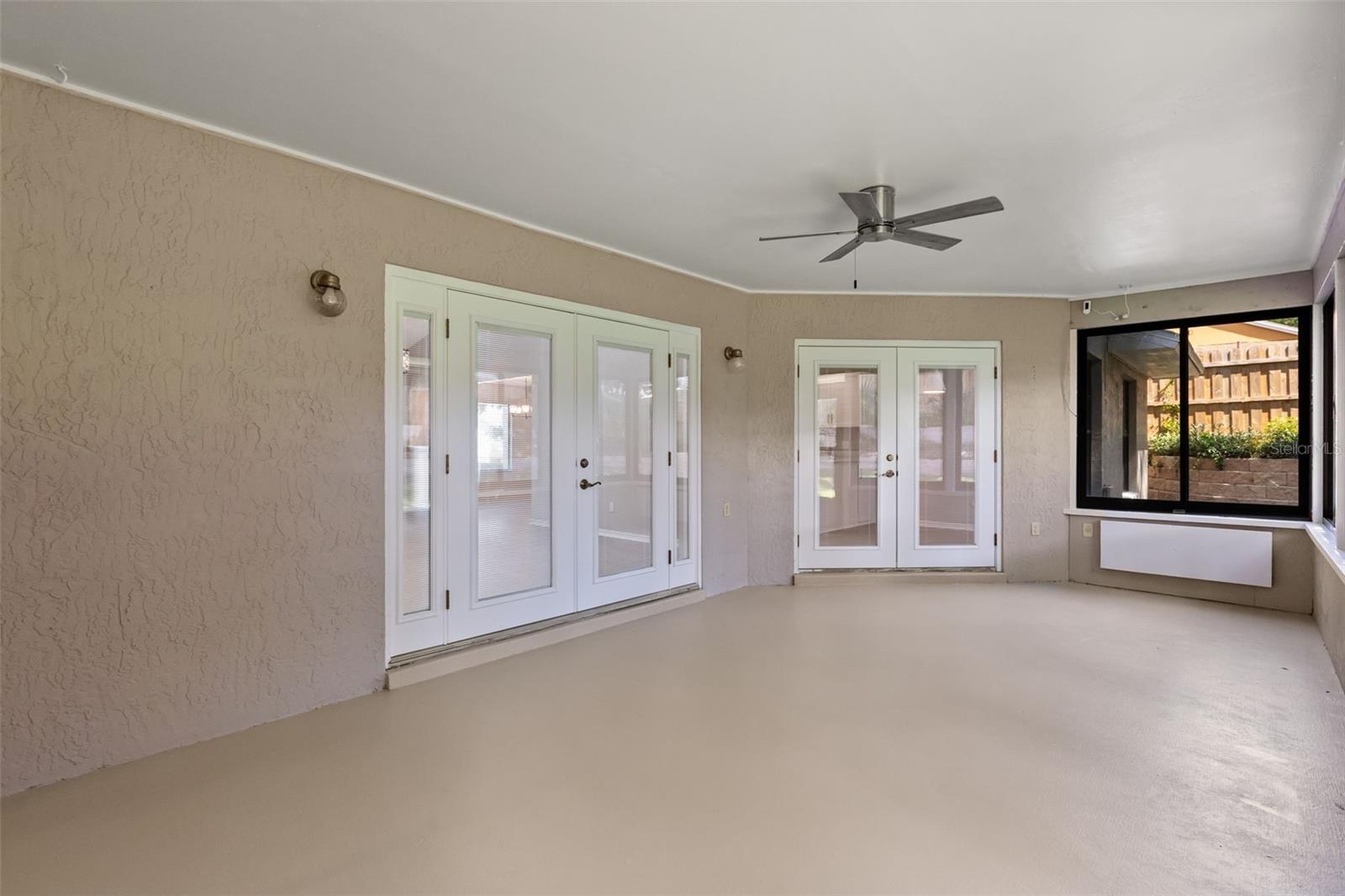 Image 11 of 43 For 925 Red Dandy Drive