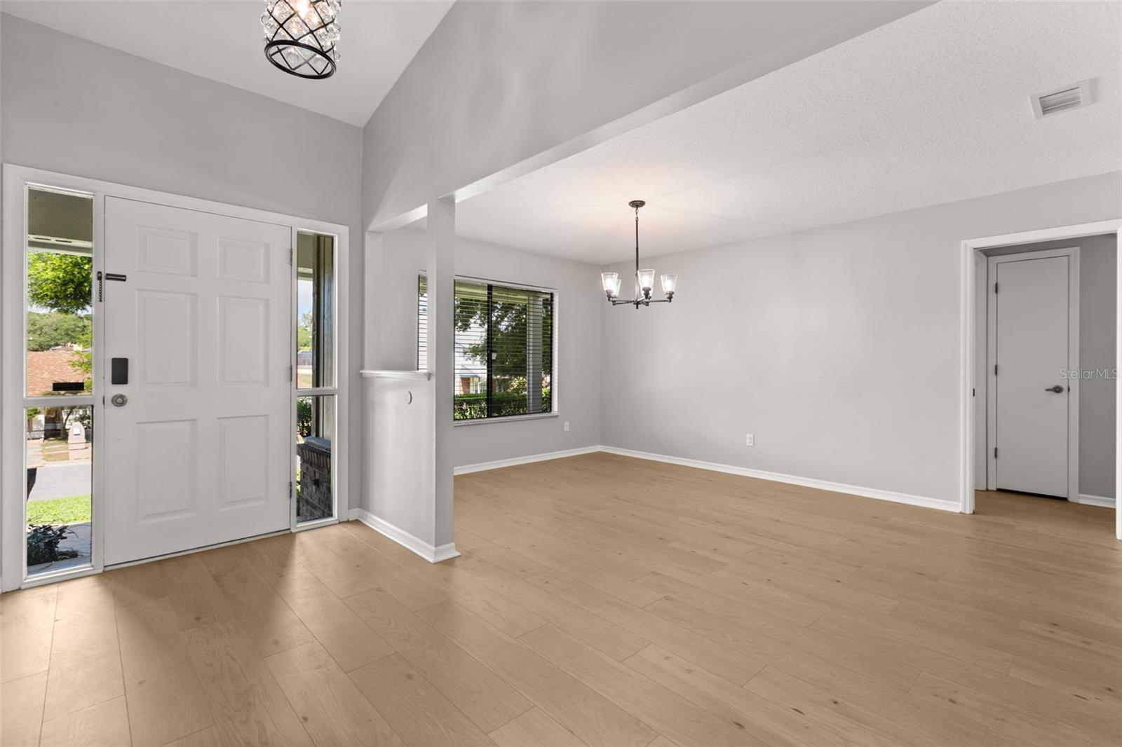 Image 28 of 43 For 925 Red Dandy Drive