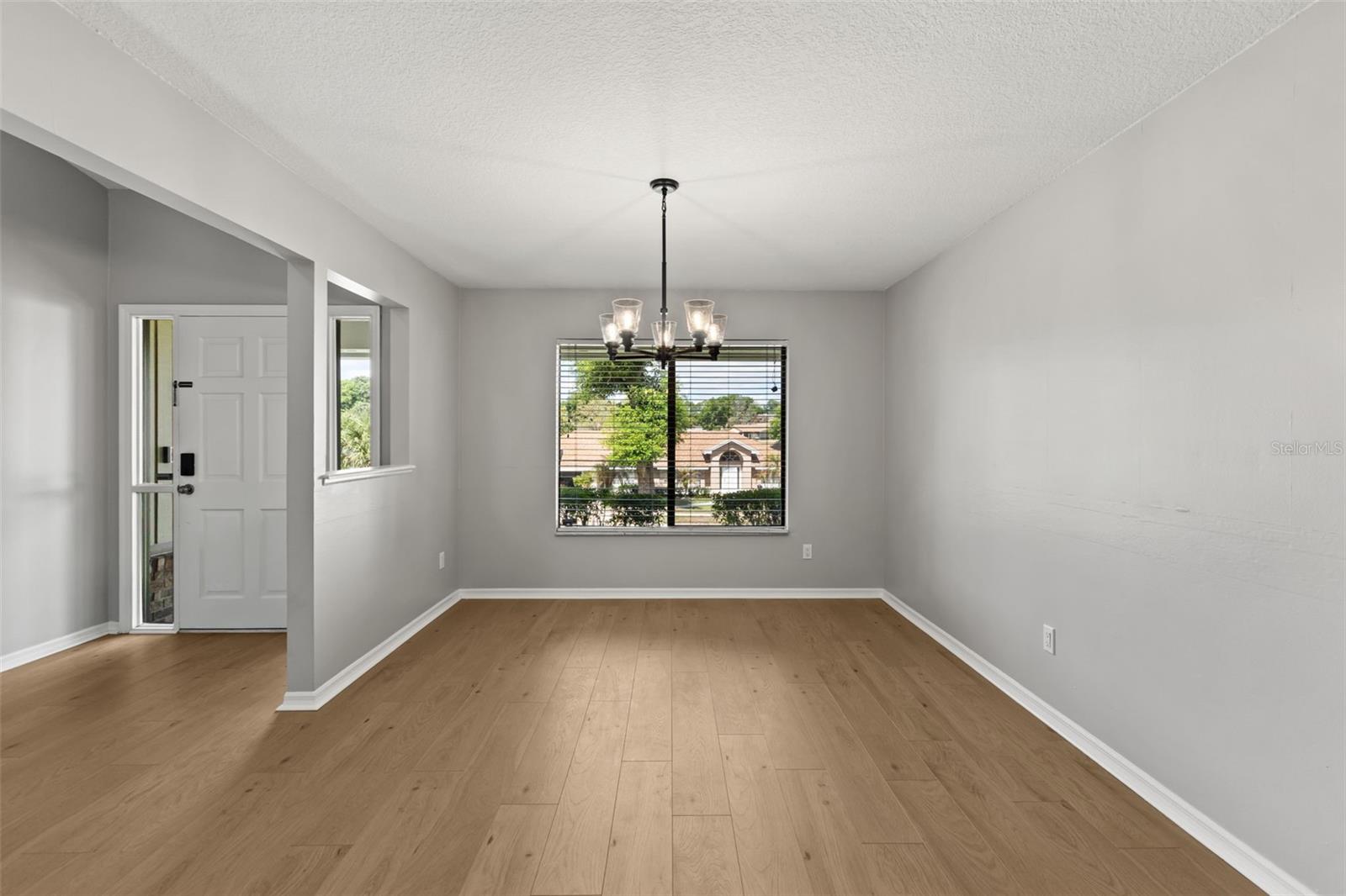 Image 29 of 43 For 925 Red Dandy Drive