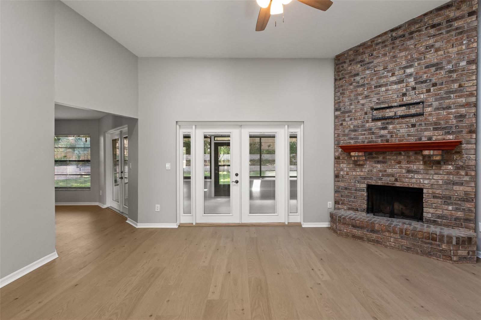 Image 3 of 43 For 925 Red Dandy Drive