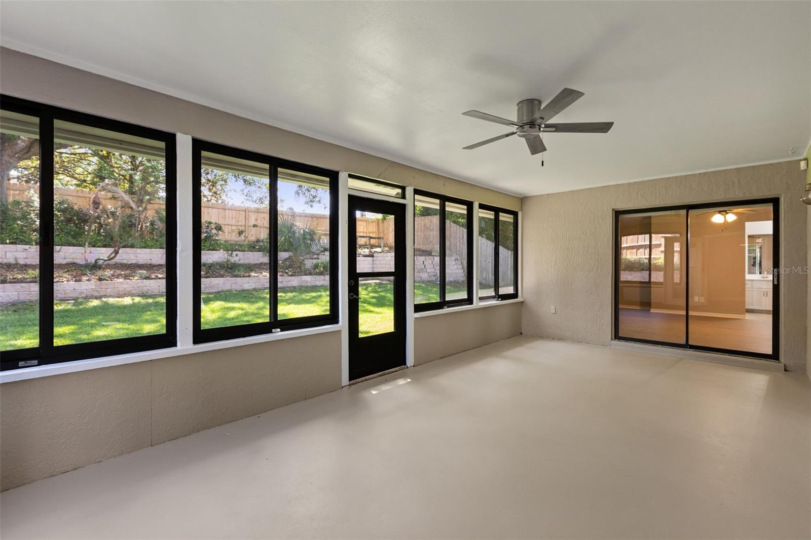 Image 32 of 43 For 925 Red Dandy Drive