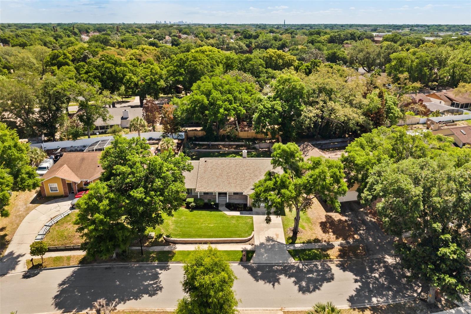 Image 38 of 43 For 925 Red Dandy Drive