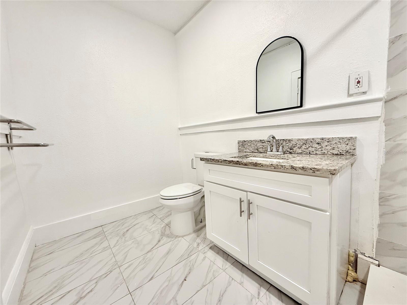 Image 6 of 7 For 507 Ridgewood Drive 4