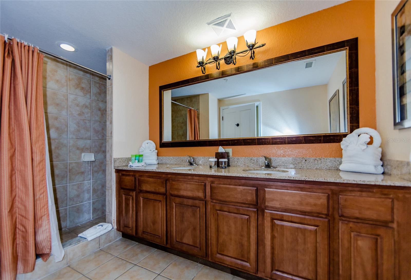 Image 33 of 35 For 12544 Floridays Resort Drive 508b