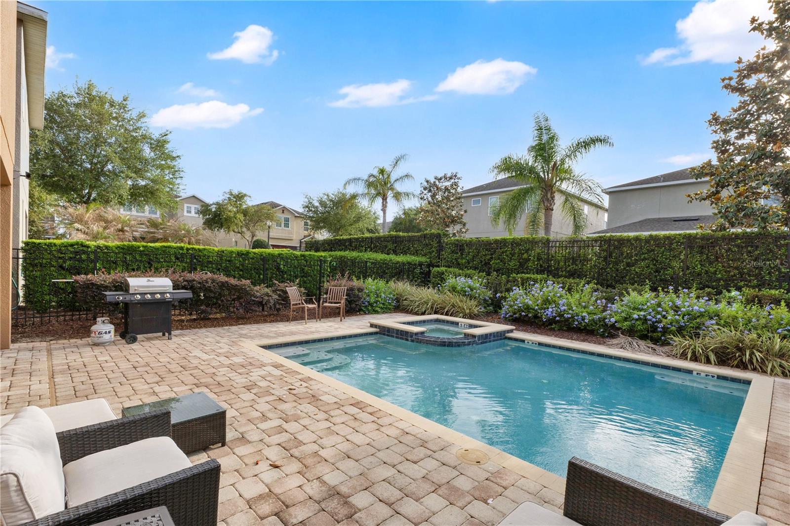 Image 20 of 45 For 410 Novi Path