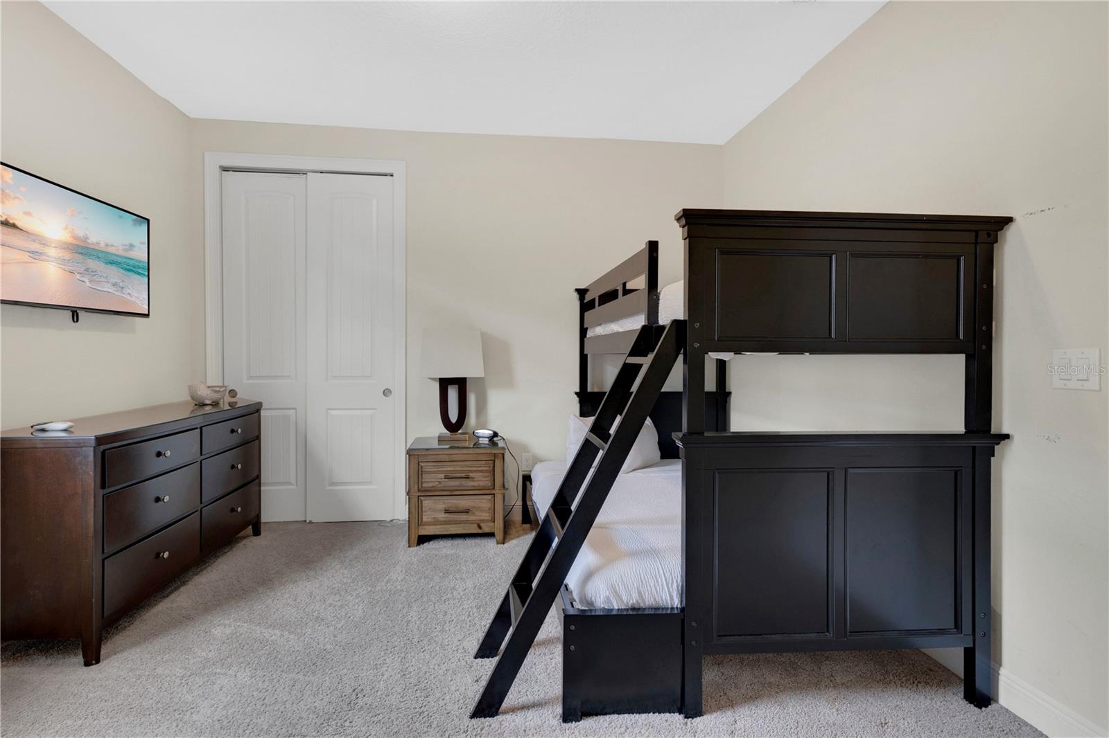 Image 23 of 45 For 410 Novi Path