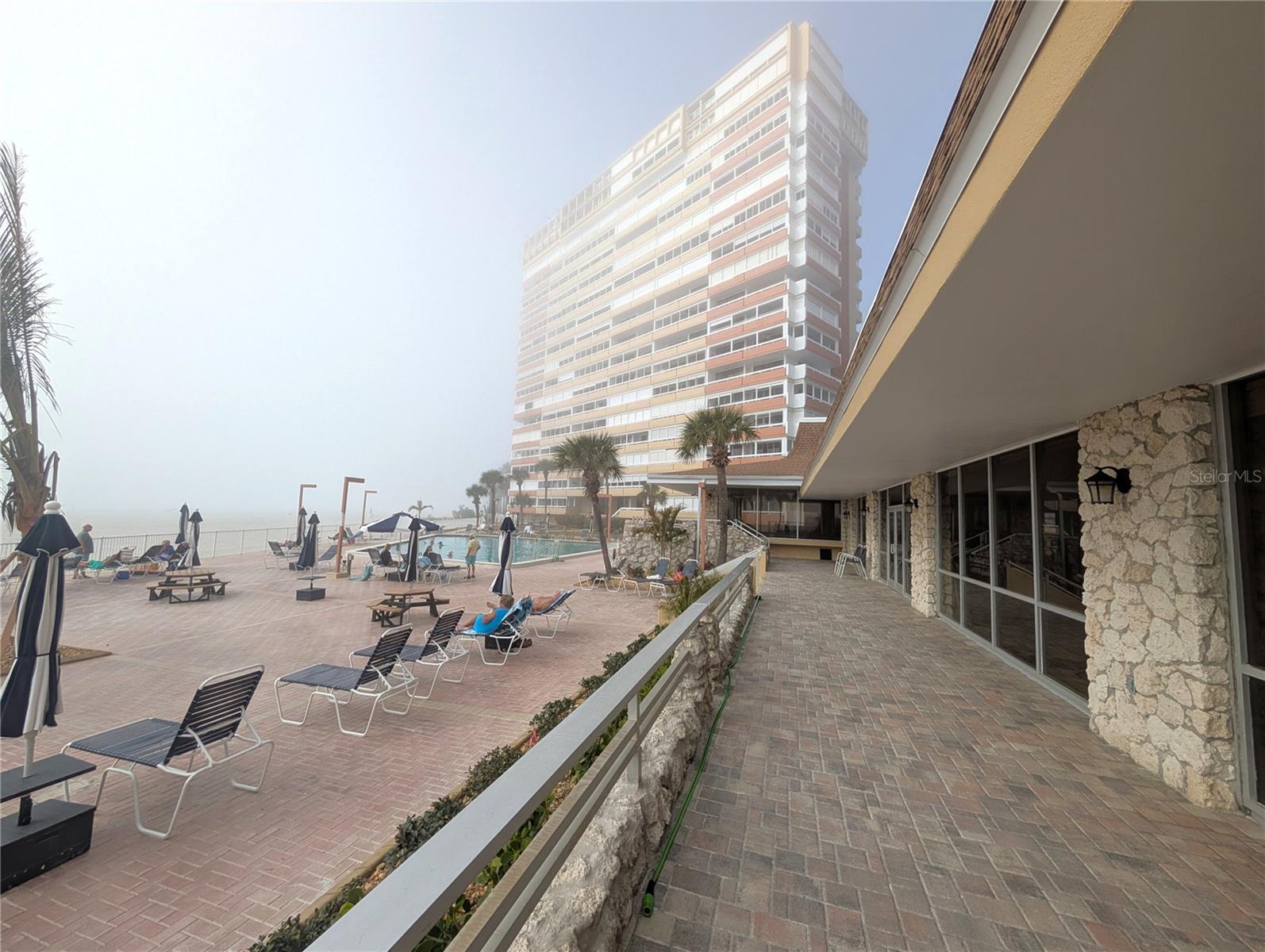 Image 16 of 19 For 17920 Gulf Boulevard 1208a