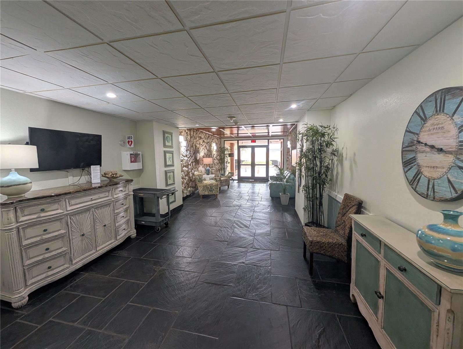 Image 2 of 19 For 17920 Gulf Boulevard 1208a