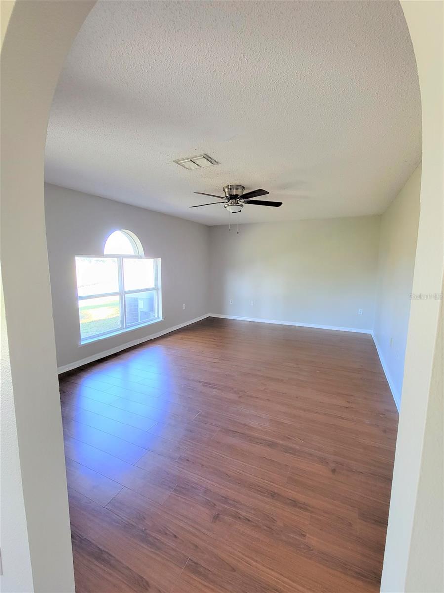 Image 15 of 27 For 4963 Fiske Circle