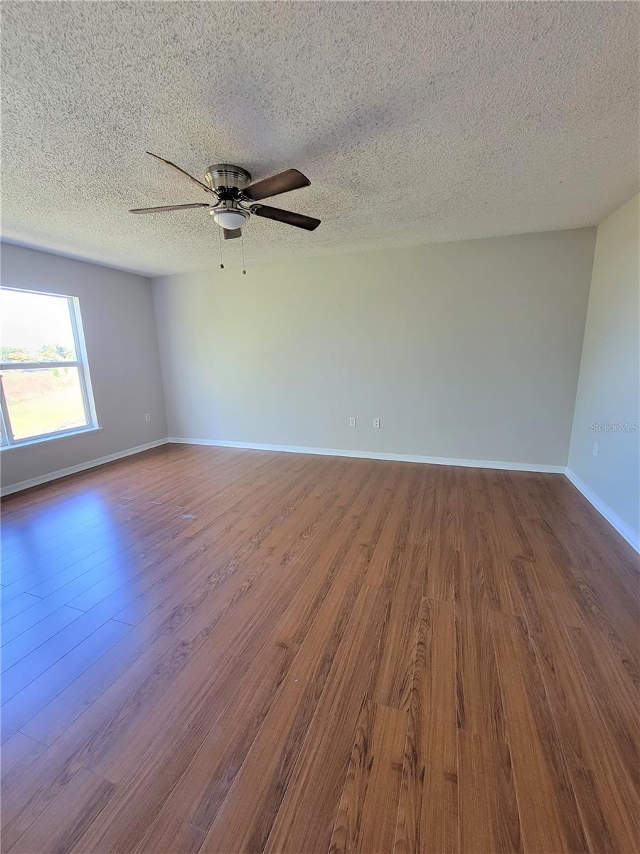 Image 23 of 27 For 4963 Fiske Circle
