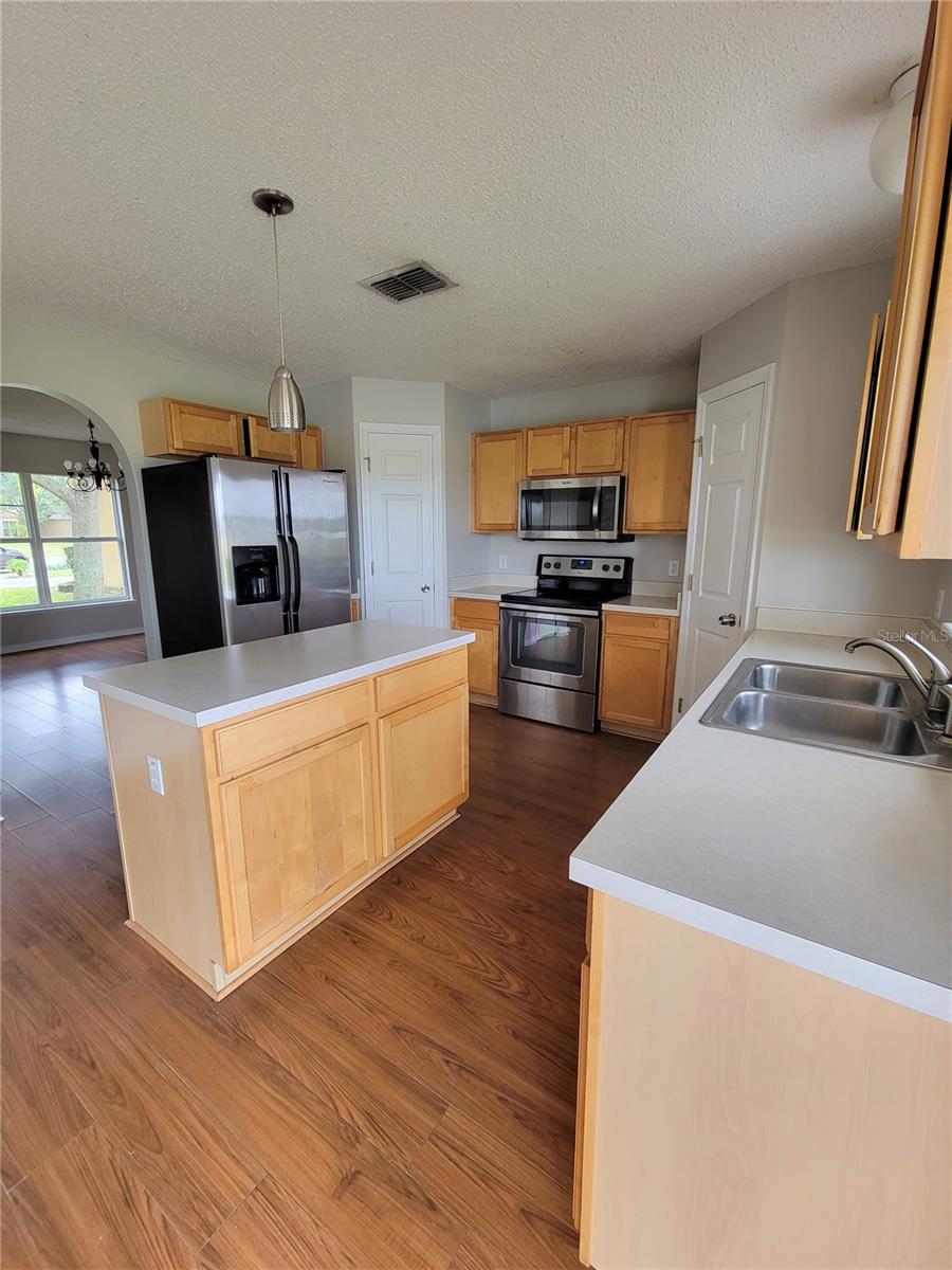Image 8 of 27 For 4963 Fiske Circle