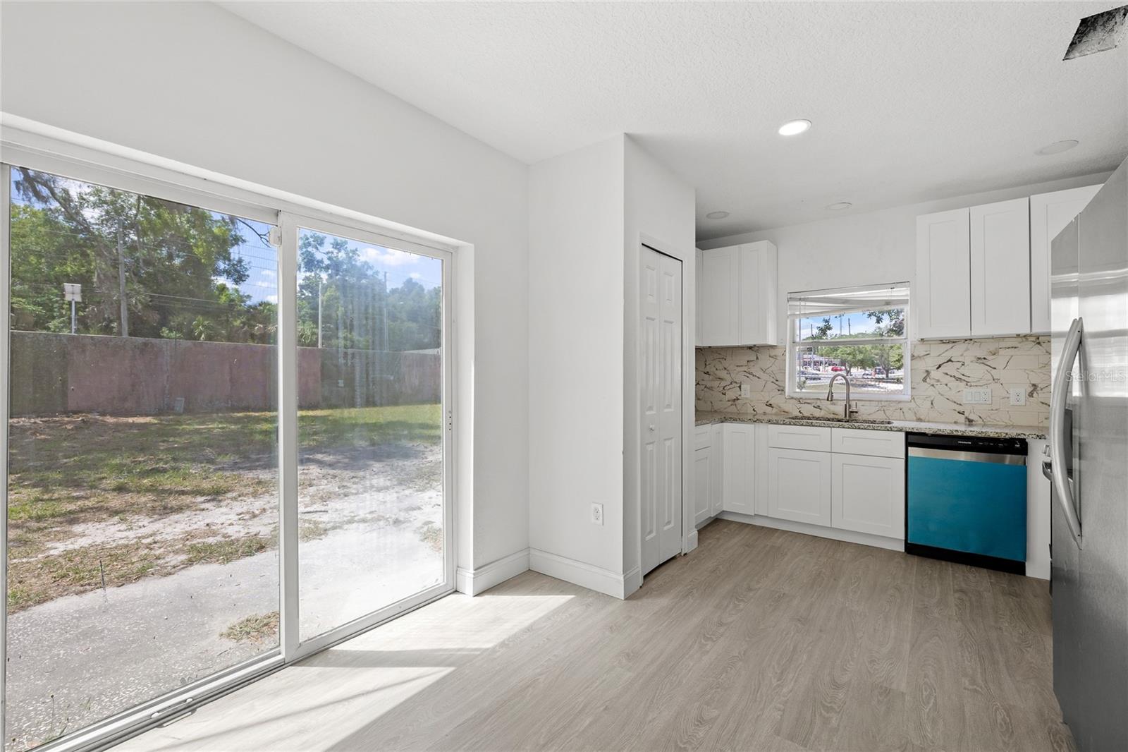 Image 7 of 27 For 5376 Cona Reef Court