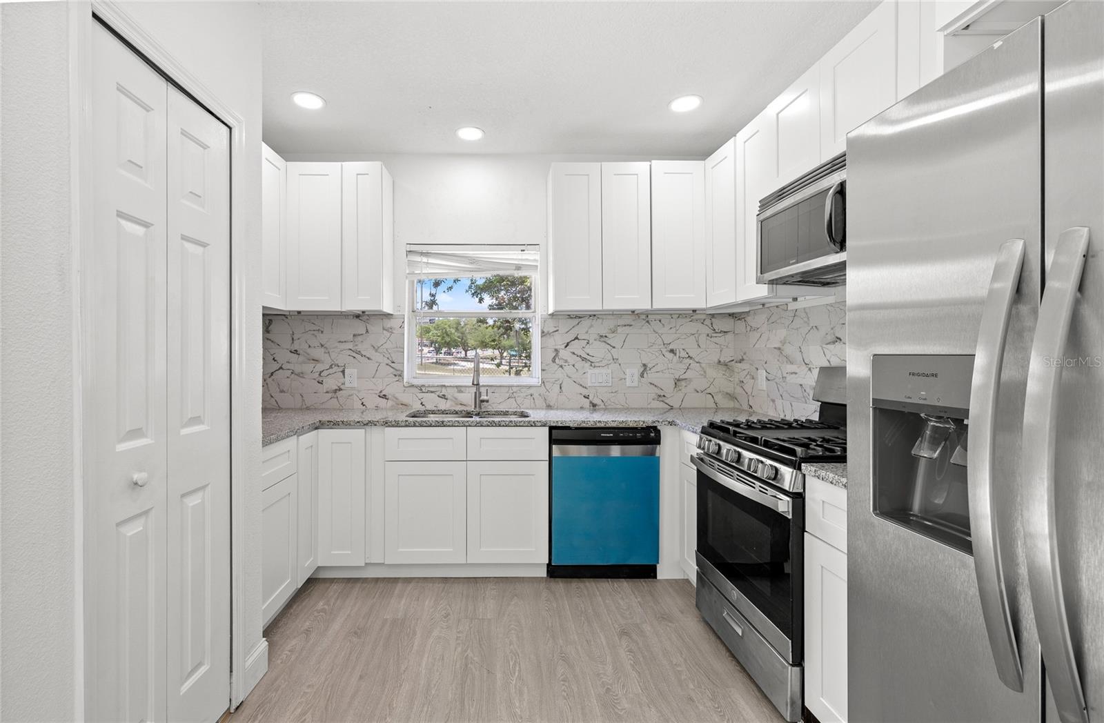 Image 9 of 27 For 5376 Cona Reef Court