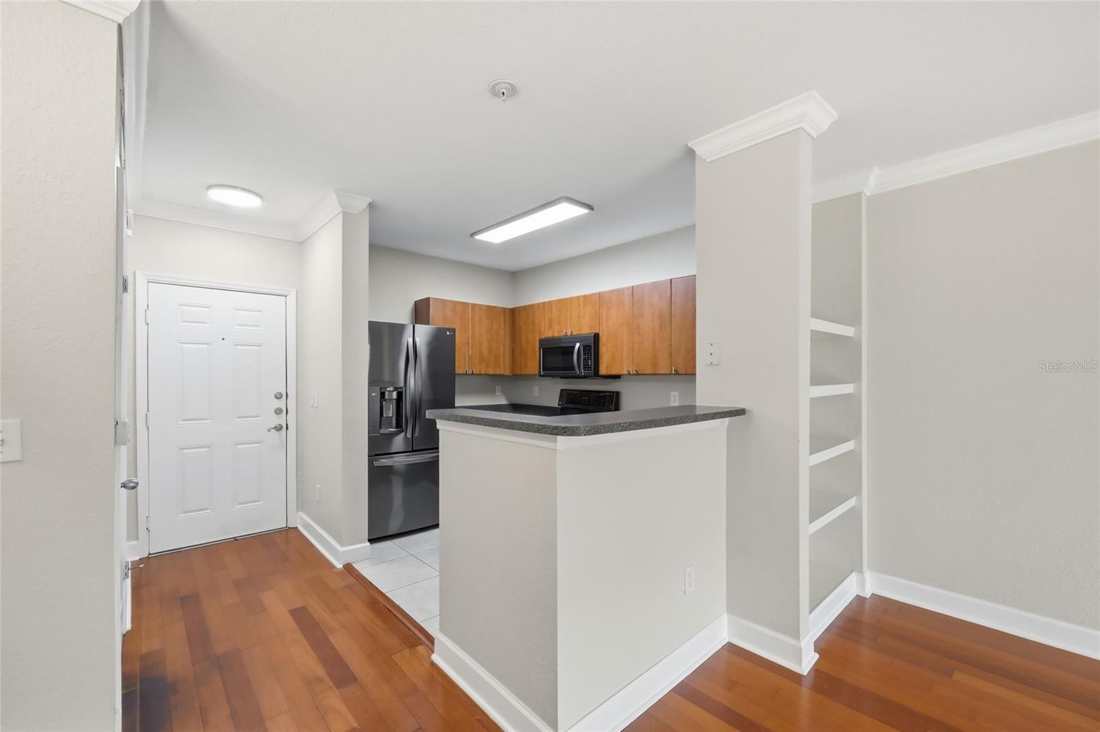 Image 8 of 26 For 204 South Street 4053