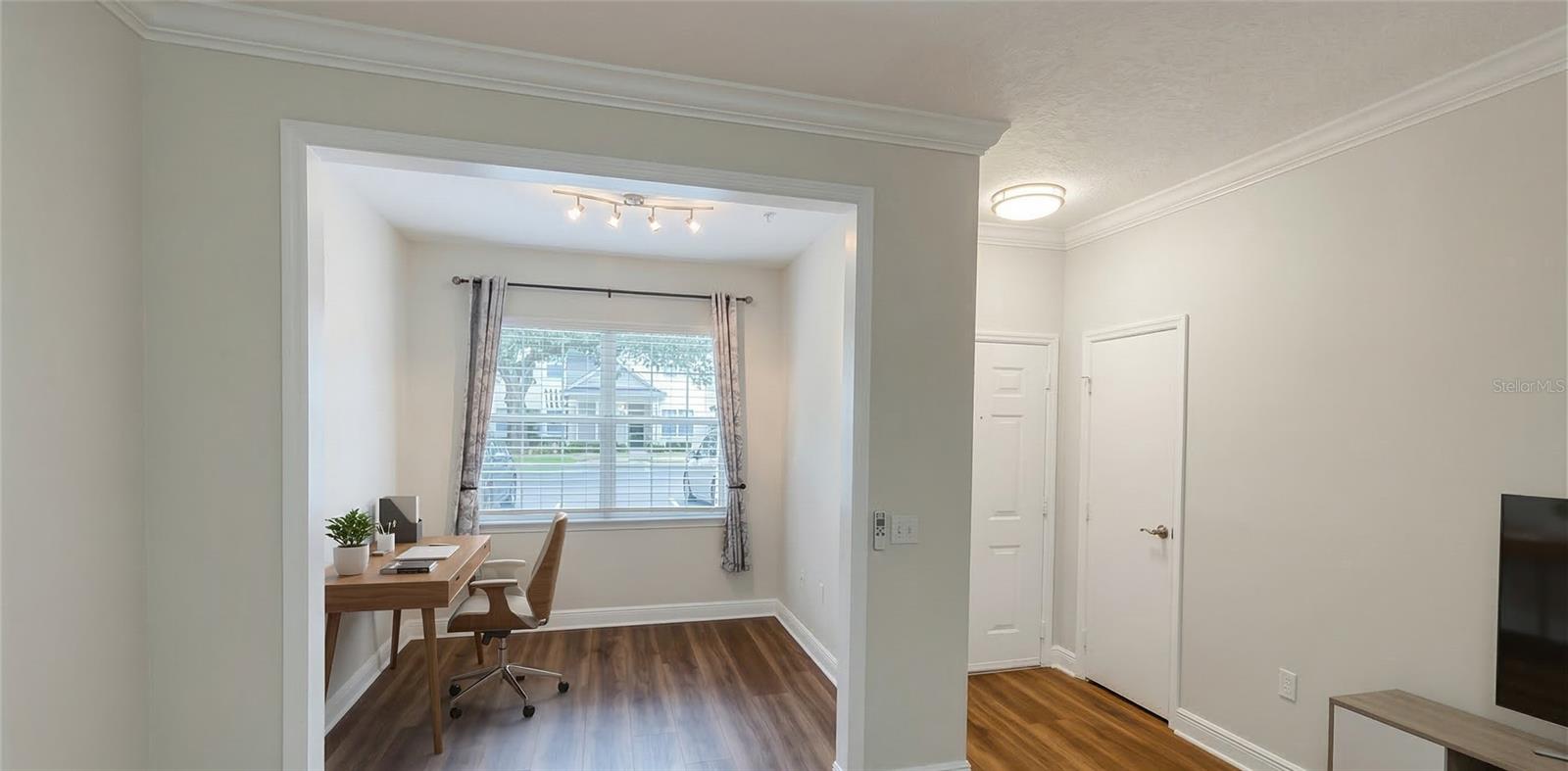 Image 5 of 15 For 430 Southern Pecan Circle 101