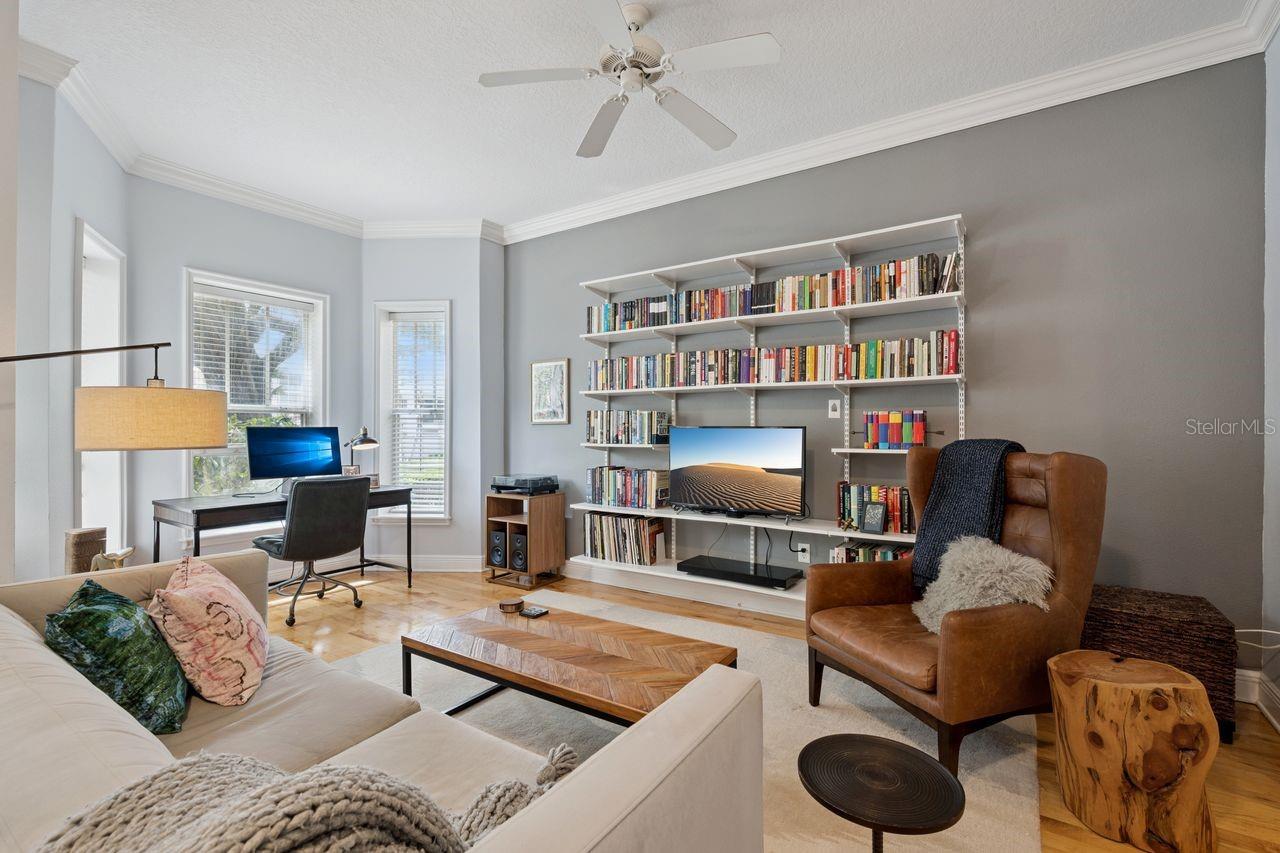 Image 10 of 48 For 1151 Delaney Avenue 3