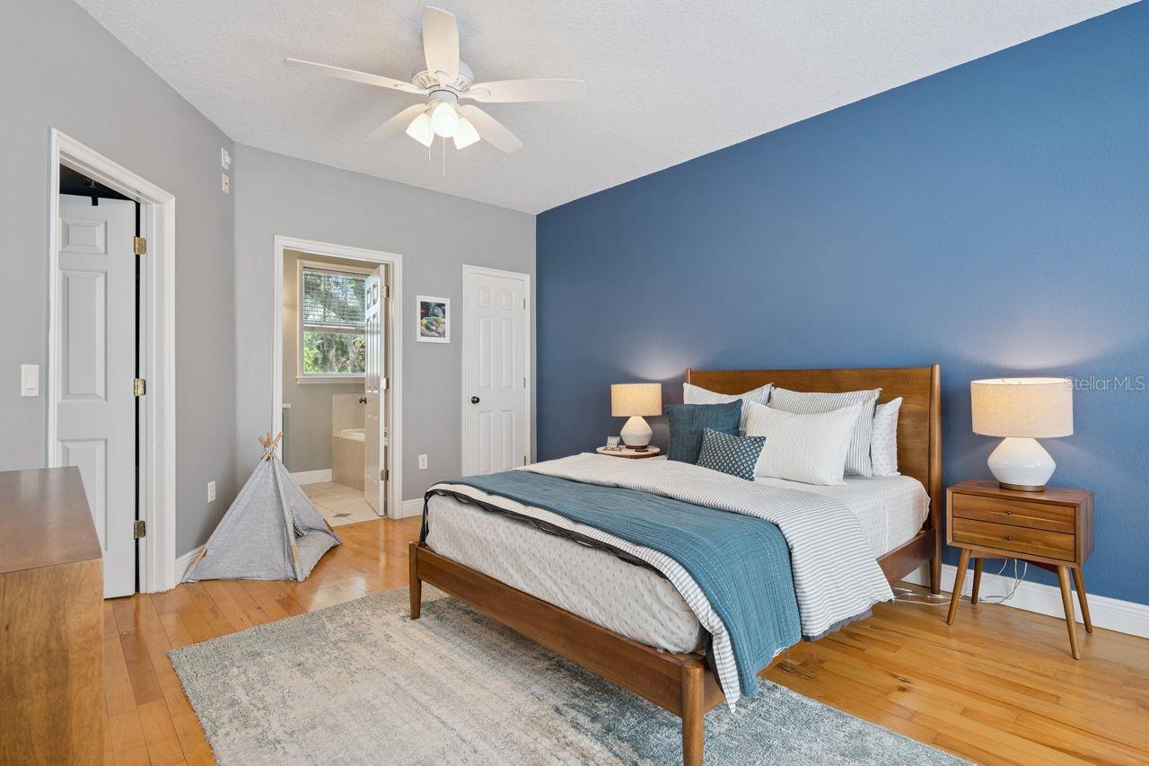 Image 21 of 48 For 1151 Delaney Avenue 3