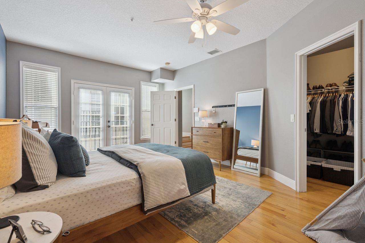 Image 26 of 48 For 1151 Delaney Avenue 3