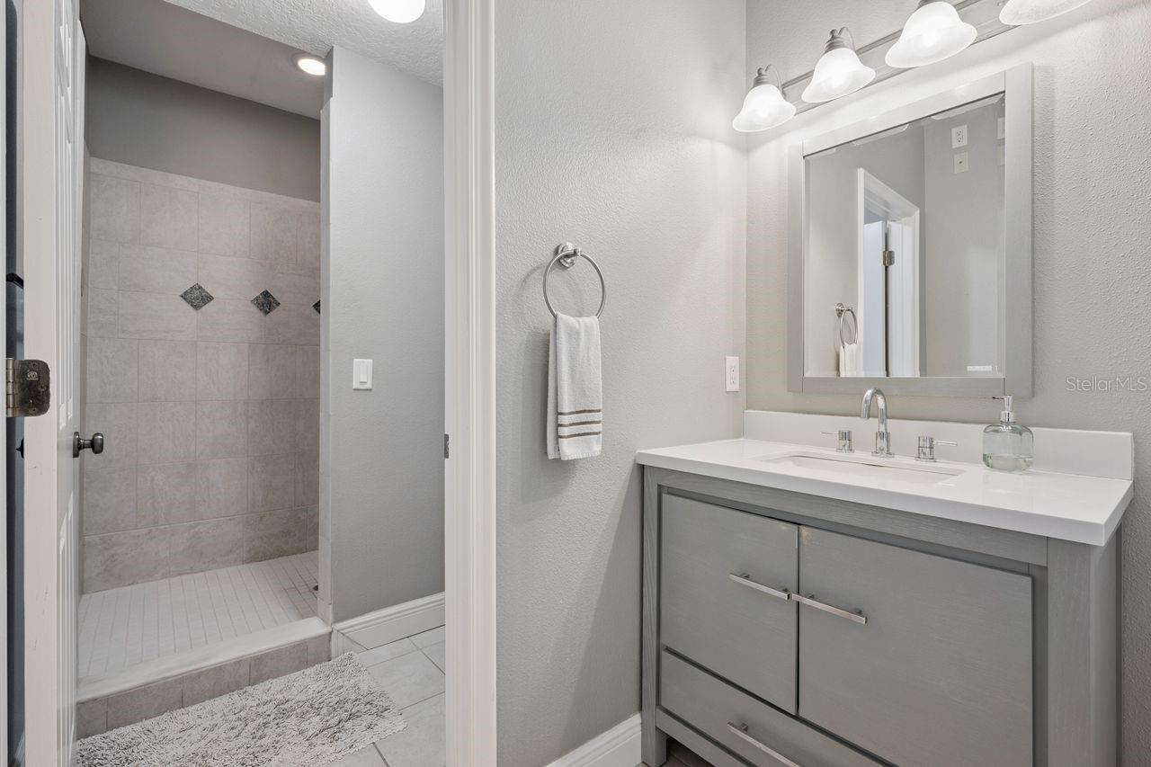 Image 28 of 48 For 1151 Delaney Avenue 3