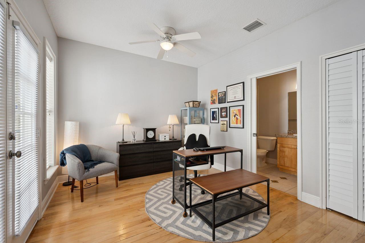 Image 29 of 48 For 1151 Delaney Avenue 3