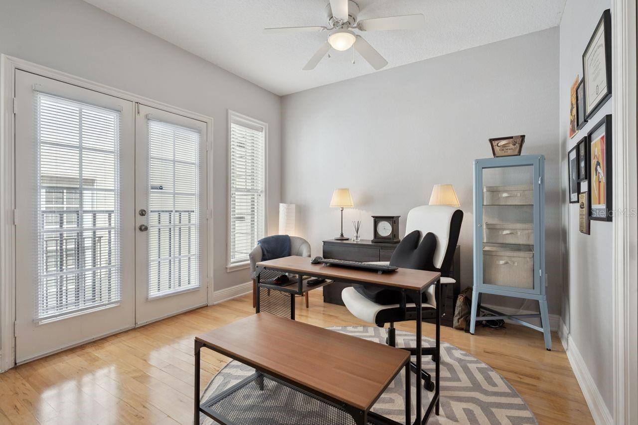 Image 30 of 48 For 1151 Delaney Avenue 3