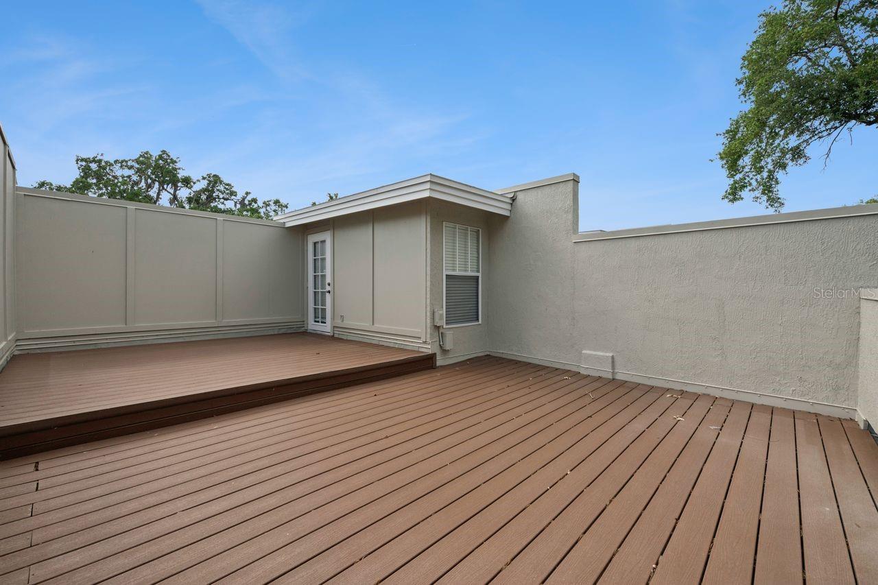 Image 39 of 48 For 1151 Delaney Avenue 3