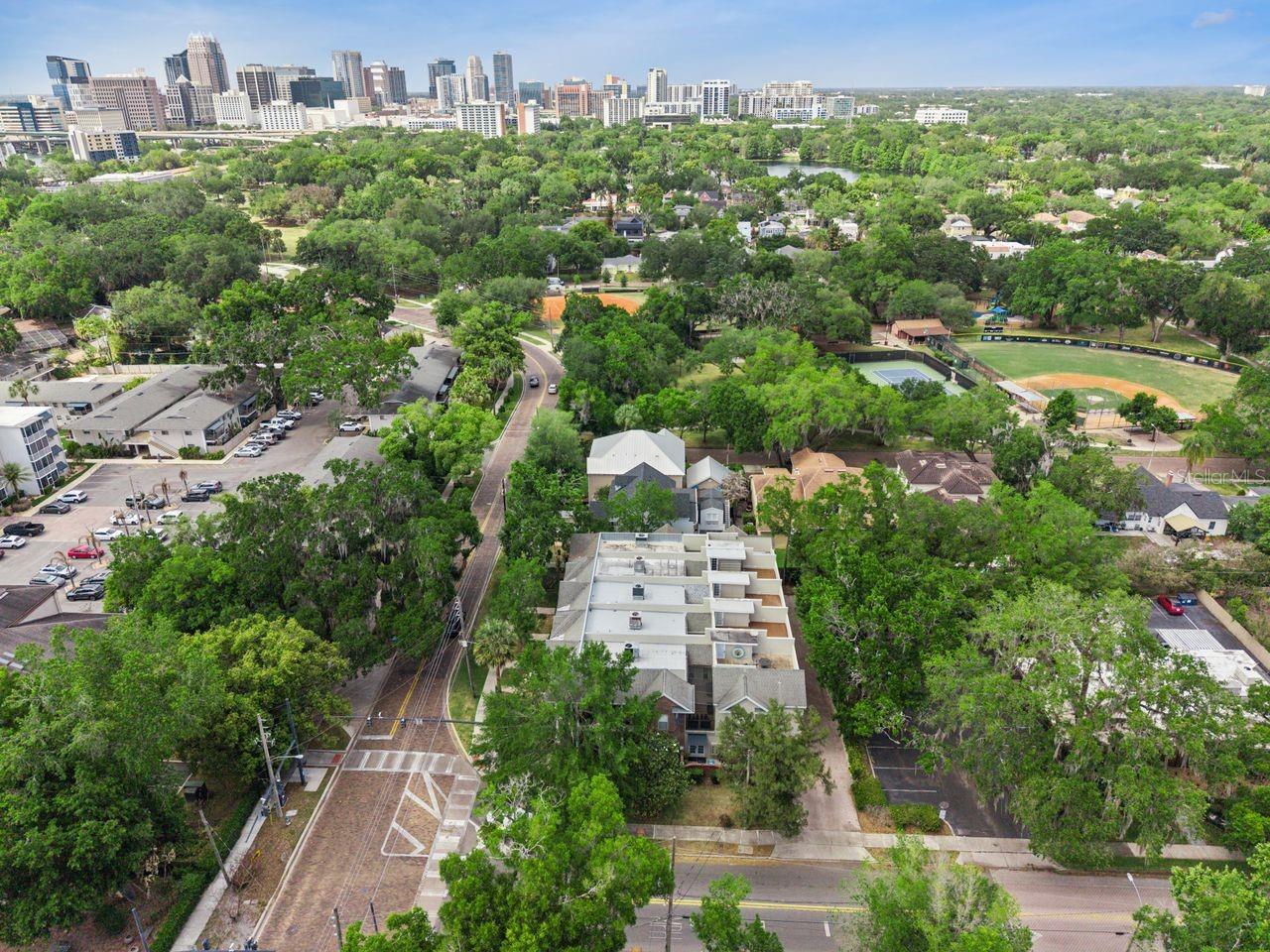 Image 45 of 48 For 1151 Delaney Avenue 3