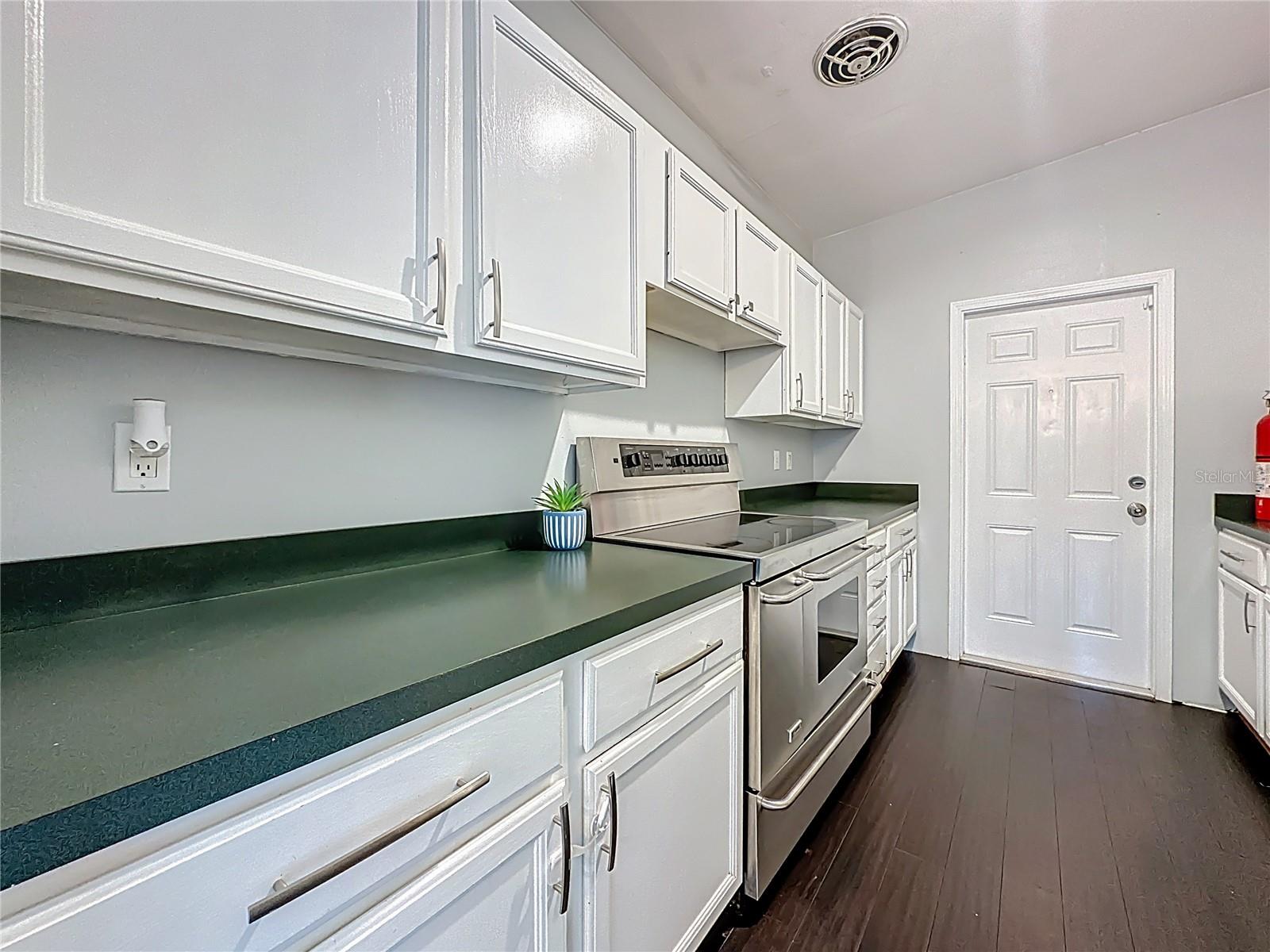 Image 11 of 44 For 7615 Mayapple Road