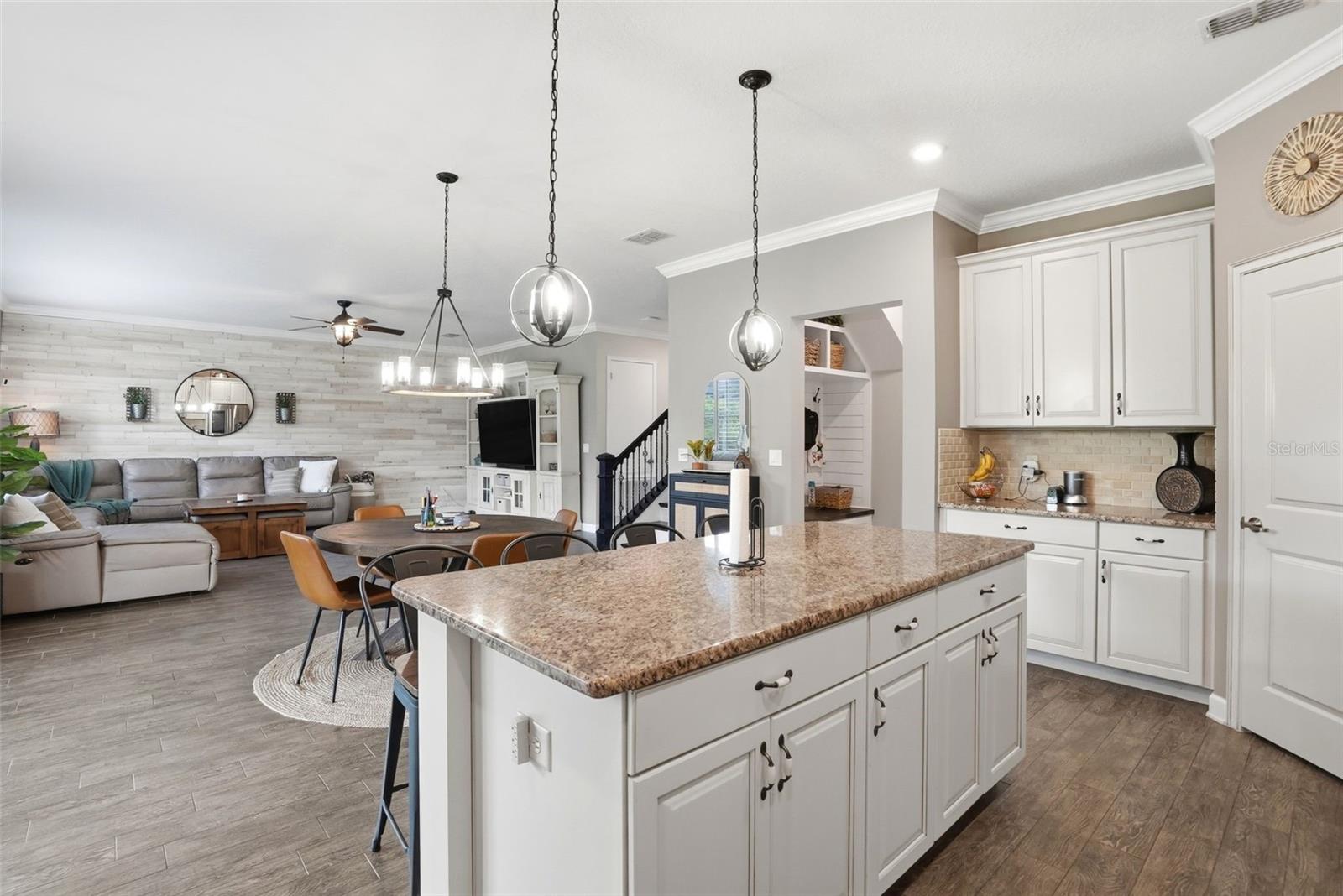 Image 14 of 45 For 7692 Green Mountain Way