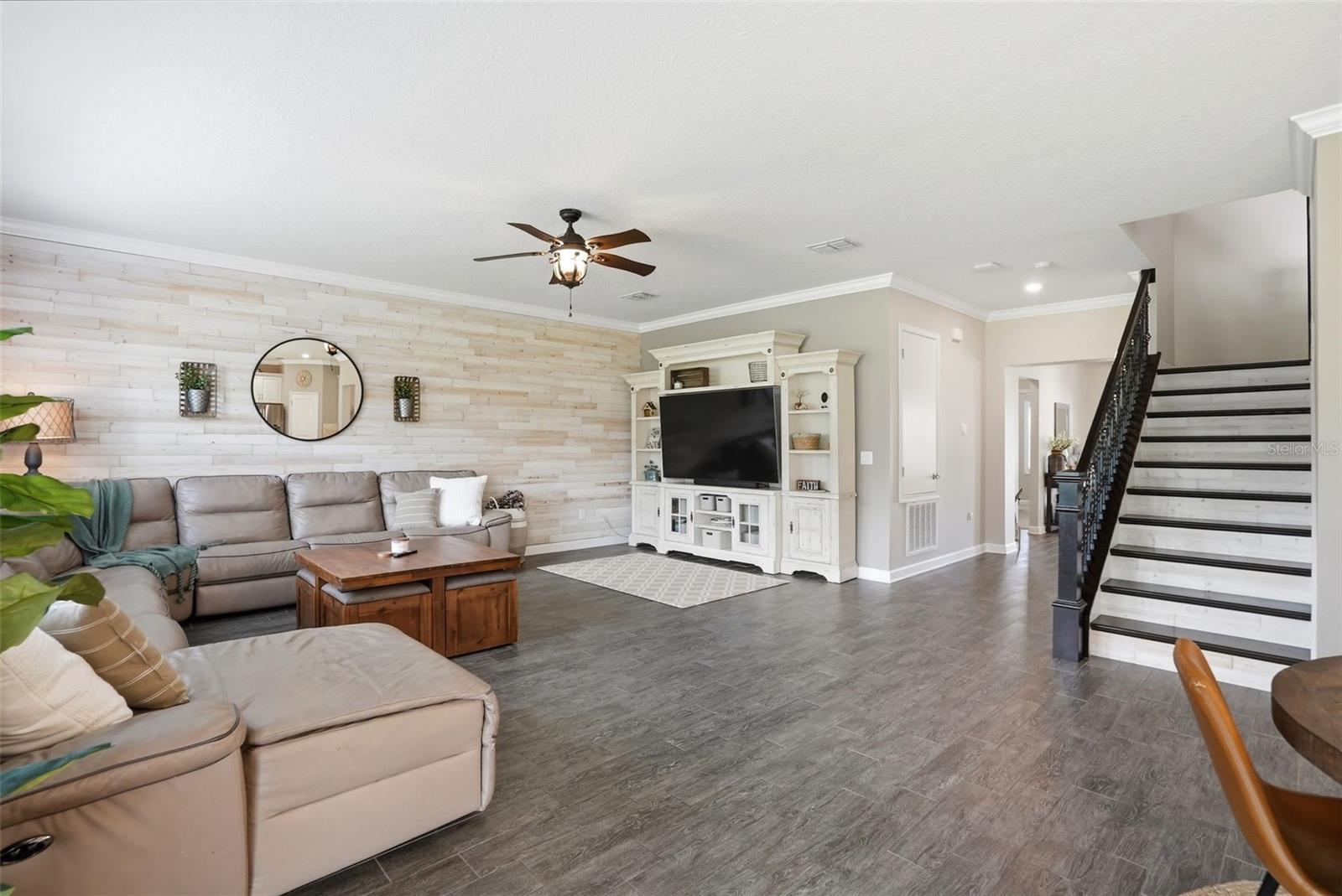 Image 9 of 45 For 7692 Green Mountain Way