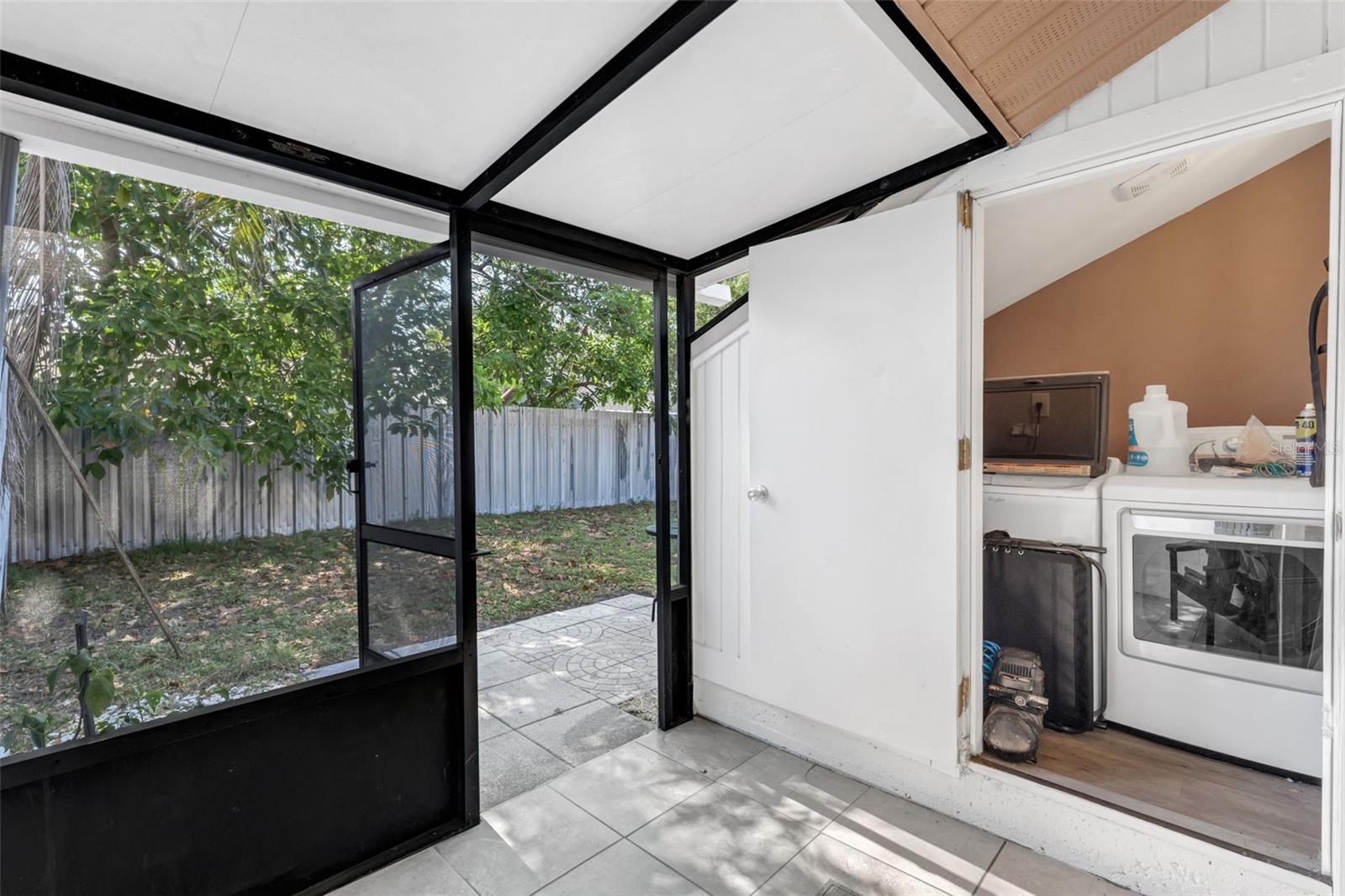 Image 18 of 21 For 1397 Candlewyck Drive