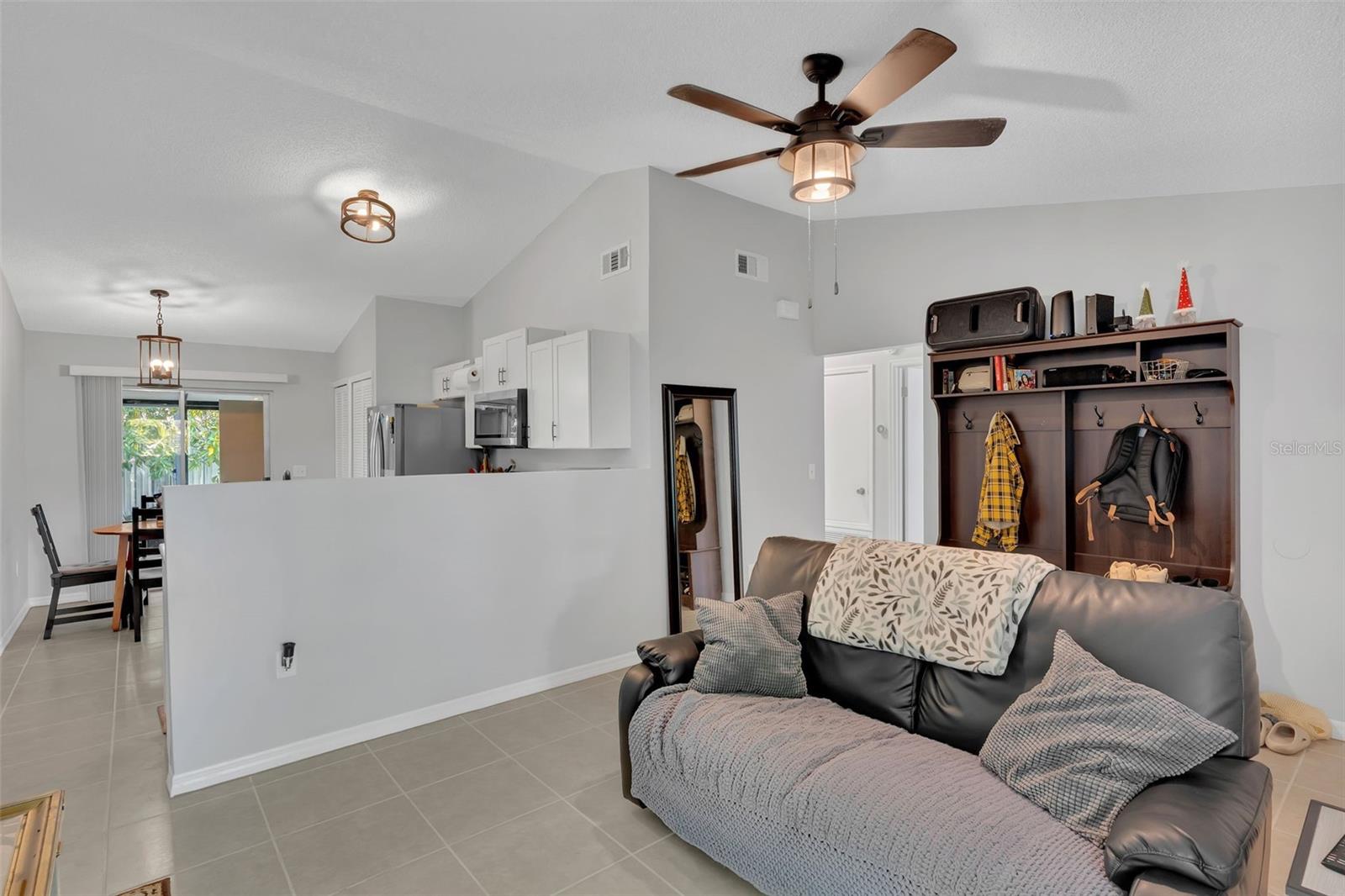 Image 9 of 21 For 1397 Candlewyck Drive