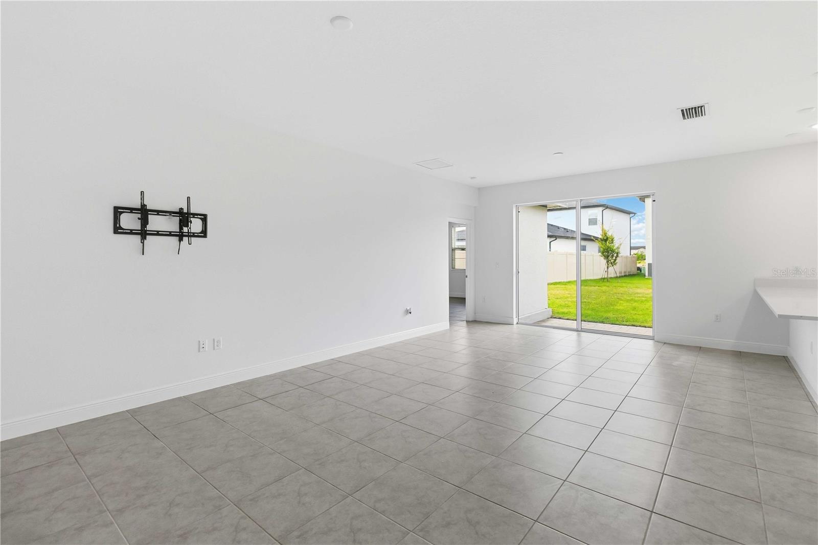 Image 11 of 27 For 4848 Shady Pines Drive