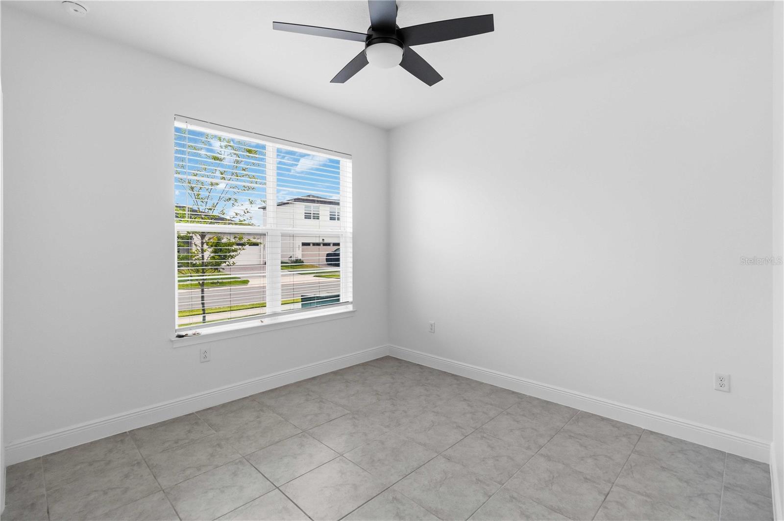 Image 22 of 27 For 4848 Shady Pines Drive