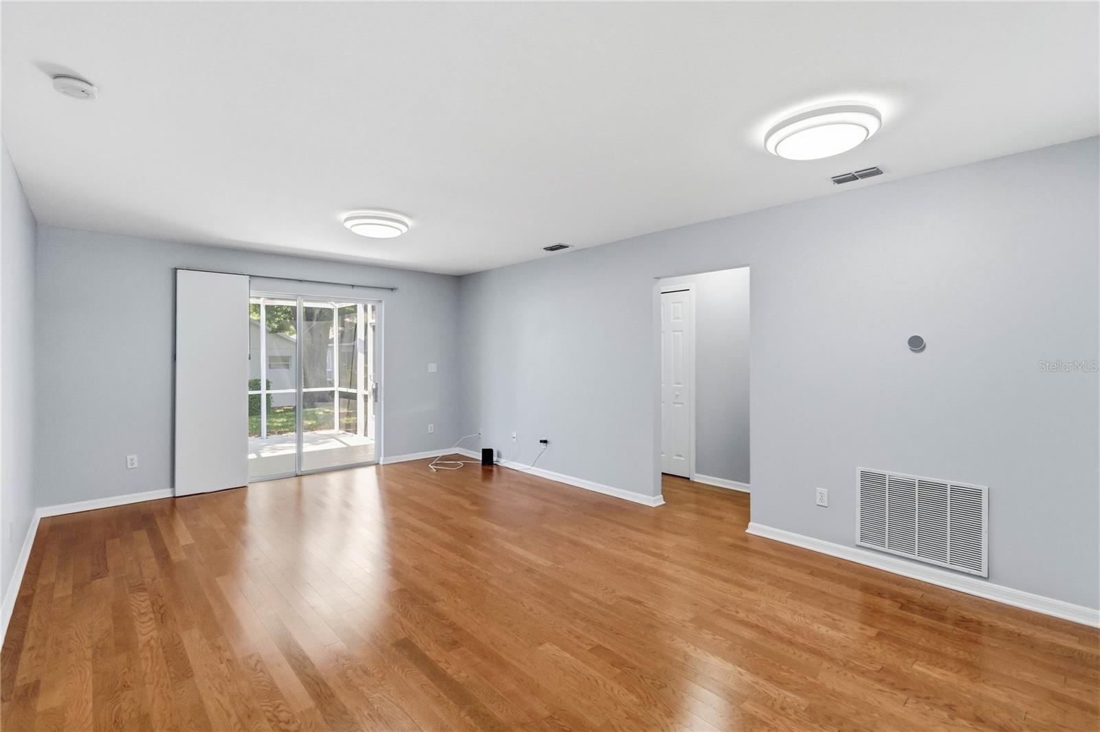 Image 5 of 37 For 3624 Westerham Drive