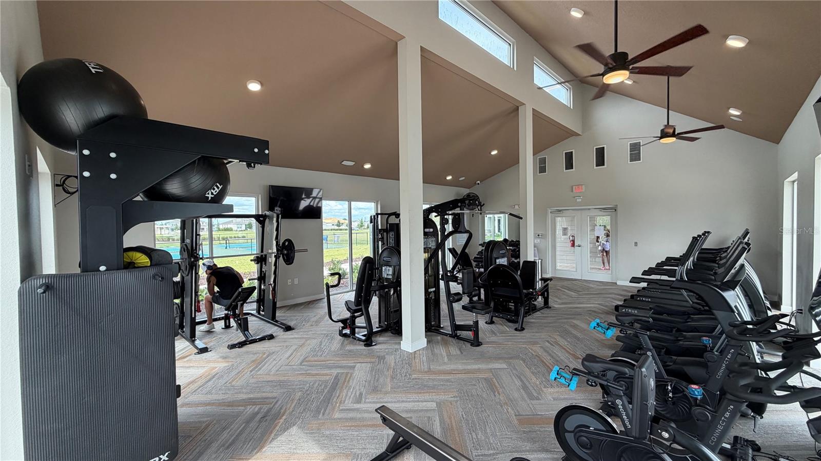 Image 33 of 35 For 3099 Springbank Drive