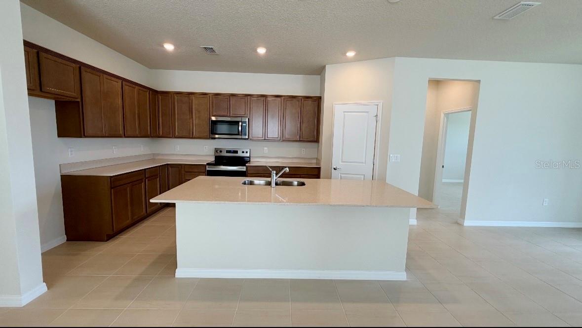 Image 5 of 35 For 3099 Springbank Drive