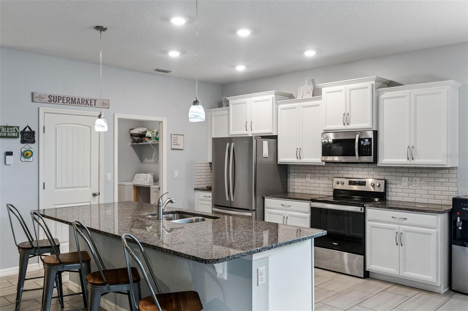 Image 10 of 49 For 484 Cavesson Street