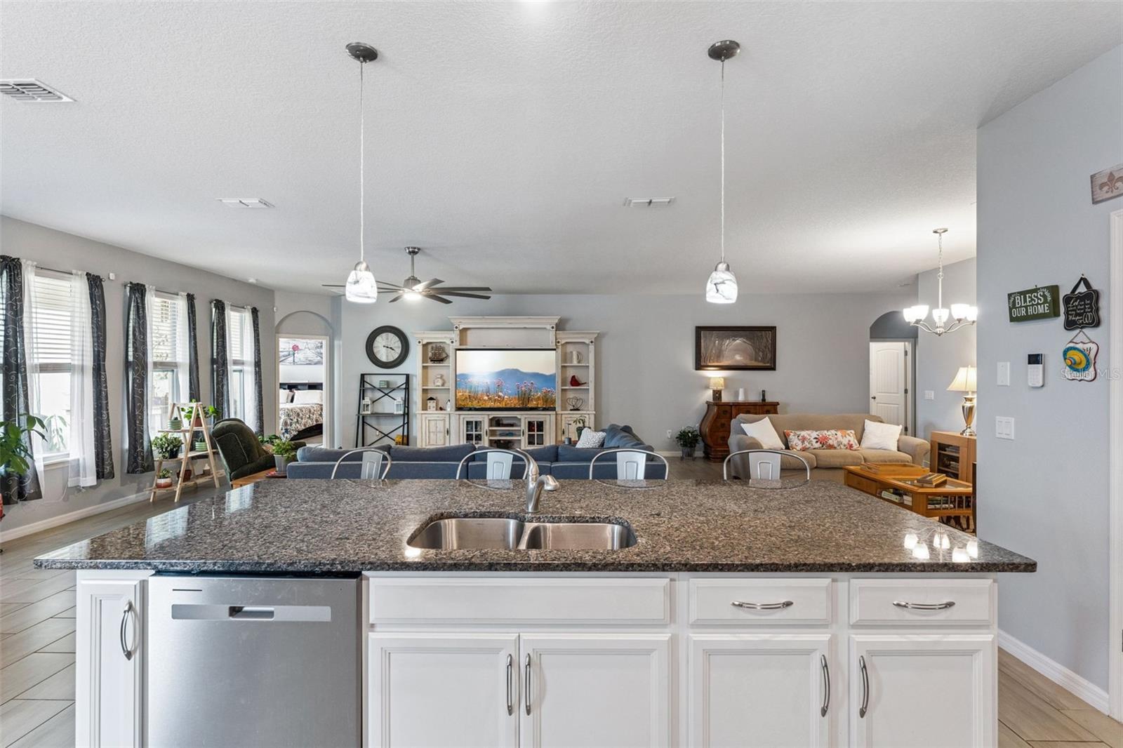 Image 12 of 49 For 484 Cavesson Street