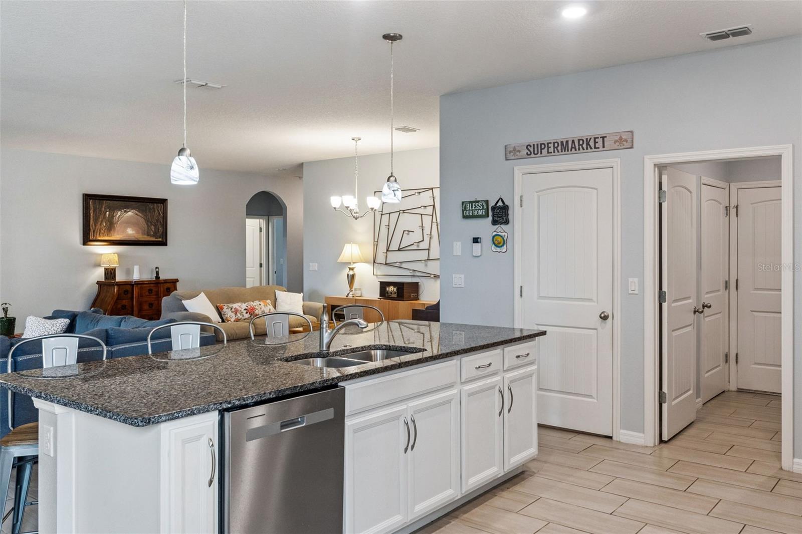 Image 13 of 49 For 484 Cavesson Street