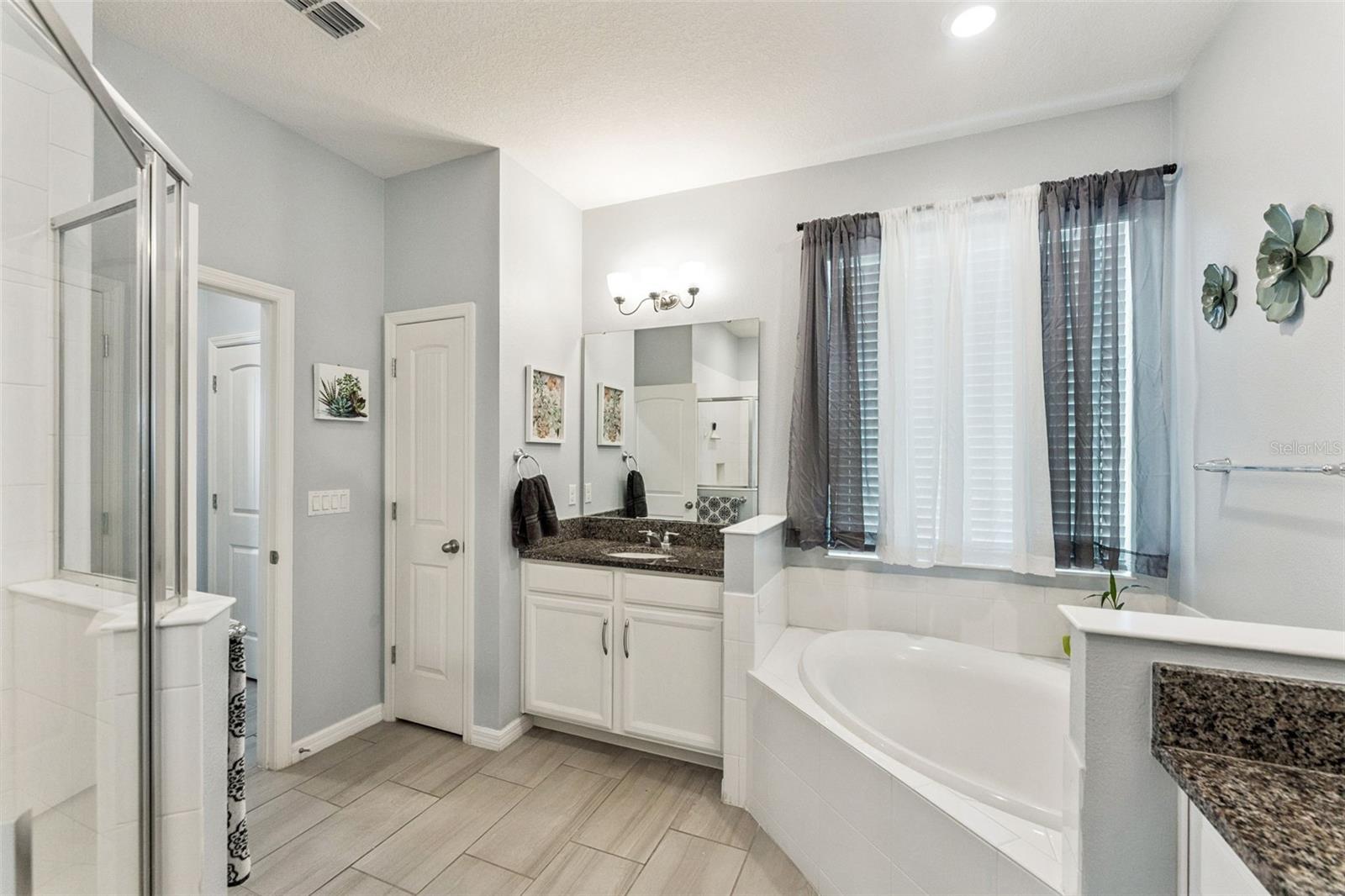 Image 20 of 49 For 484 Cavesson Street