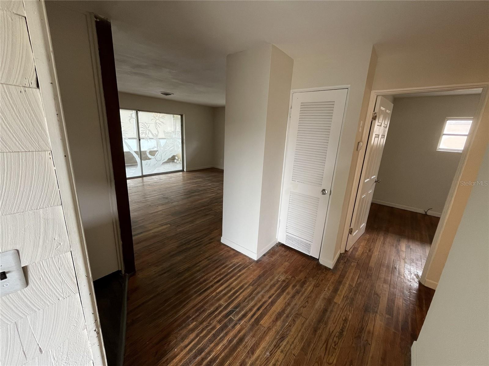 Image 10 of 33 For 509 East Street